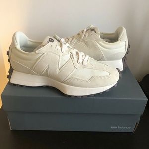 New Balance 327